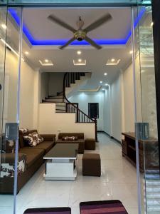 Bán nhà mới xây phố ngọa long 35m2 mặt tiền 3.8m 4 ngủ giá chỉ 6.5 tỷ