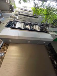 Bán nhà mới xây hồ tùng mậu 37m2 mặt tiền 4m 6 tầng 4 ngủ giá chỉ 9 tỷ