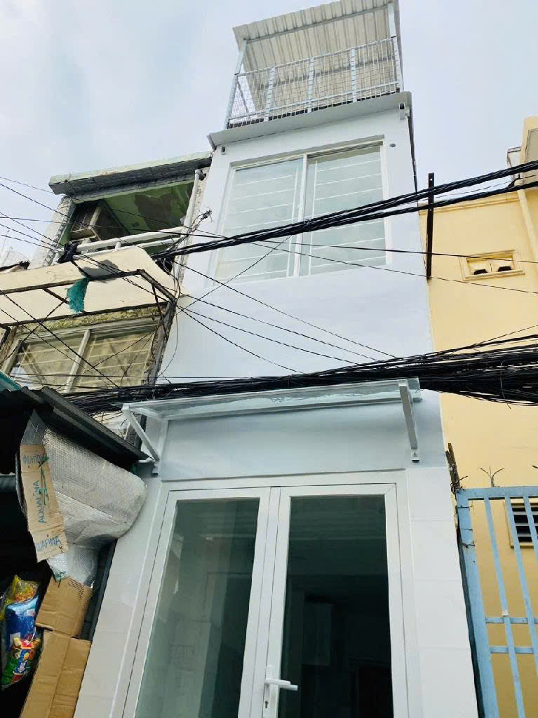 Bán Nhà Quận 7, Hẻm Thông Ô TÔ 4 chổ , 3 Tầng , 2PN 2WC ,Gần HimLam , Nhỉnh 2.x tỷ nhỏ
