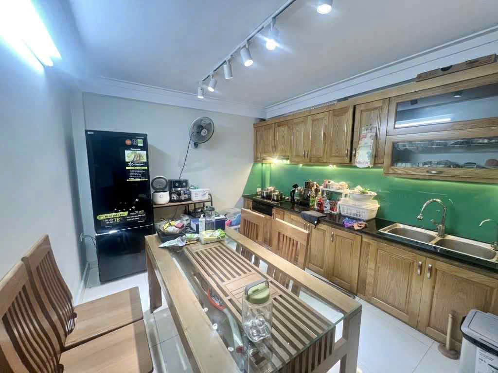 NHÀ ĐẸP NHÀ XINH LIÊN HỆ MÌNH    SIÊU PHẨM NHÀ PHỐ NGAY TRUNG TÂM HUYỆN THANH TRÌ, CÁCH PHỐ CHỤC BƯỚC CHÂN, 35M2, 6 TỎI THƯƠNG LƯỢNG MỎI MIỆNG .