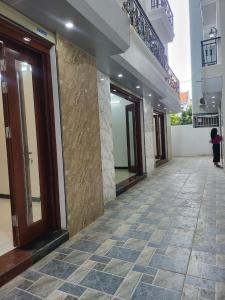 NHÀ ĐẤT THẠCH BÀN - LONG BIÊN MỚI XÂY CẦN BÁN