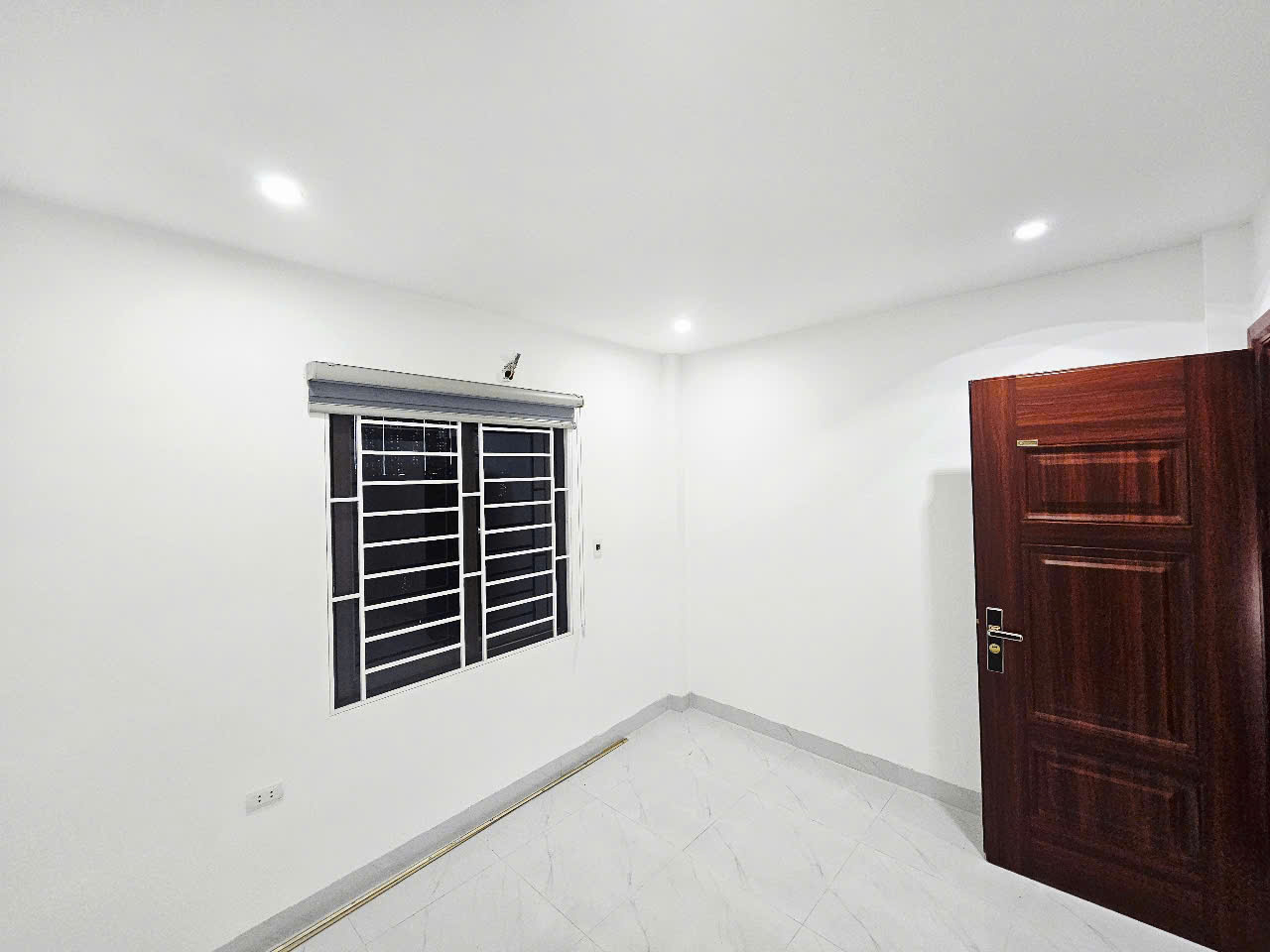 Cần bán nhà 5 tầng, Giải Phóng, đầy đủ công năng, mặt tiền rộng