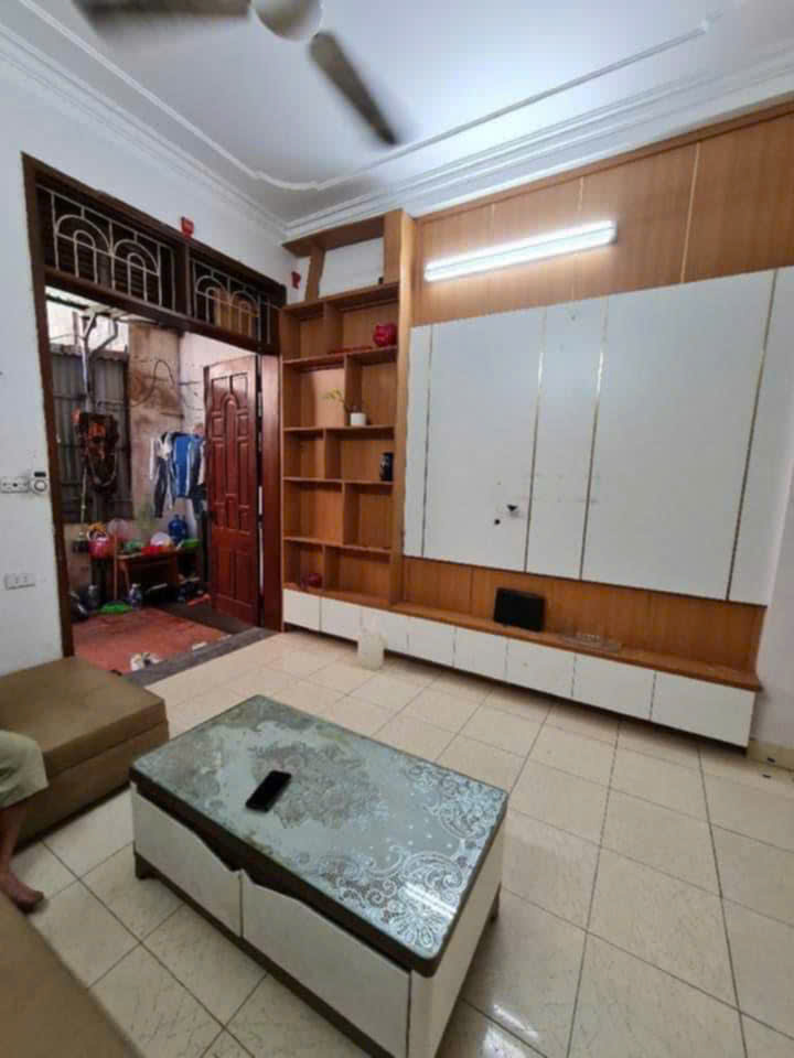 NHÀ ĐẸP 3 TẦNG - GẦN PHỐ - Ở NGAY - TIỆN ÍCH ĐẦY ĐỦ