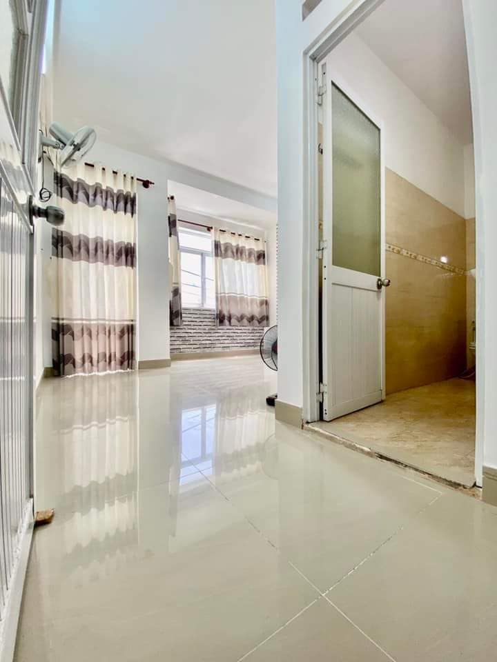 KIM GIANG HOÀNG MAI - GẦN PHỐ, PHÙ HỢP KINH DOANH ONLINE - MẶT TIỀN RỘNG - NHÀ ĐẸP, CÔNG NĂNG ĐẦY ĐỦ - 3 PHÒNG - SỔ RIÊNG - TẦM TIỀN BẠT NGÀN KHÁCH