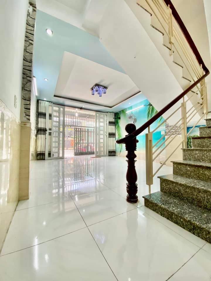 KIM GIANG HOÀNG MAI - GẦN PHỐ, PHÙ HỢP KINH DOANH ONLINE - MẶT TIỀN RỘNG - NHÀ ĐẸP, CÔNG NĂNG ĐẦY ĐỦ - 3 PHÒNG - SỔ RIÊNG - TẦM TIỀN BẠT NGÀN KHÁCH