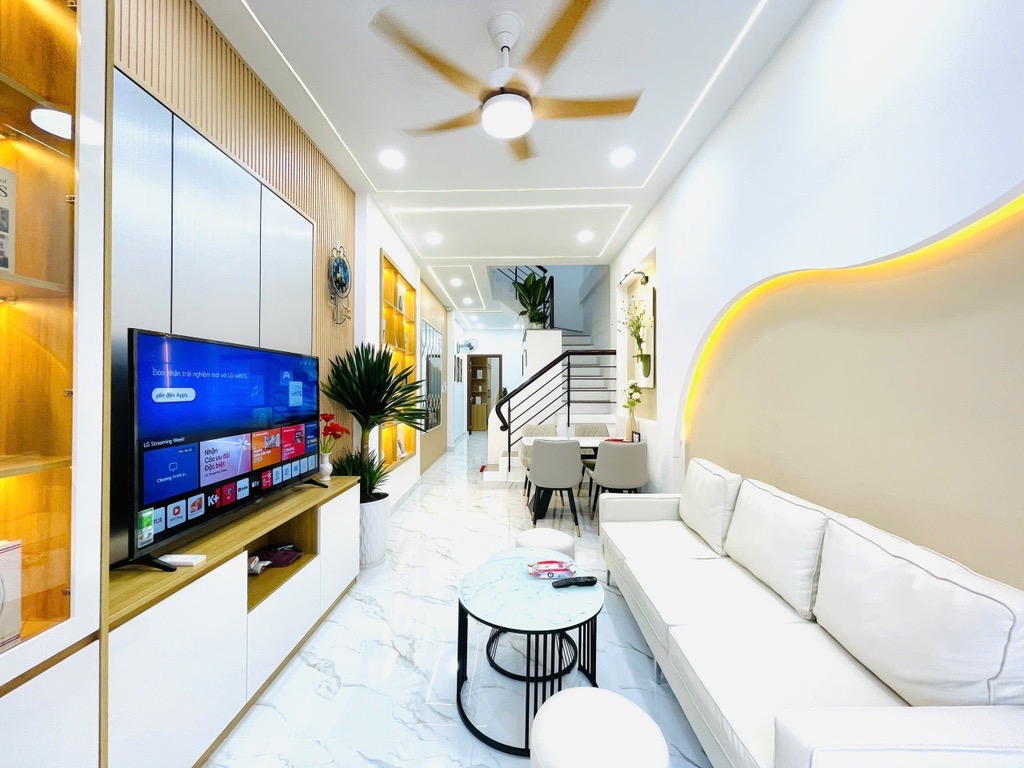 Bán nhà - HXH - nhà đẹp ở ngay - 4 tỷ