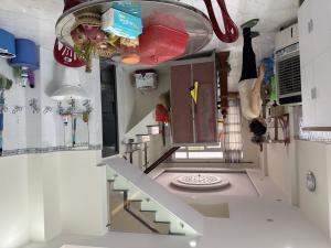 Bán nhà-hẻm xe hơi-sát mặt tiền- 5tỷ