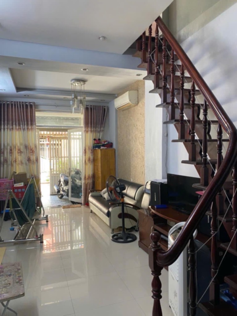 Bán nhà hẻm xe hơi-3 tầng - 5tỷ