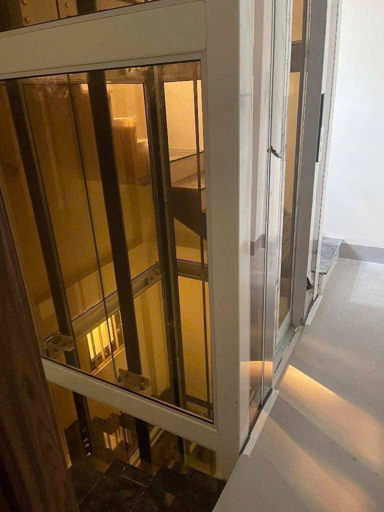 Nhà đẹp Tây Hồ mua đầu tư dòng tiền khủng 12.000&/tháng xây 8 tầng 33 phòng mới tinh