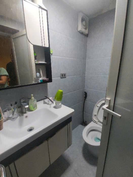 Bán mặt Phố Huế , diện tích 40m , mặt tiền 4m , chiều dài 10m , giá chào 3,9 tỉ