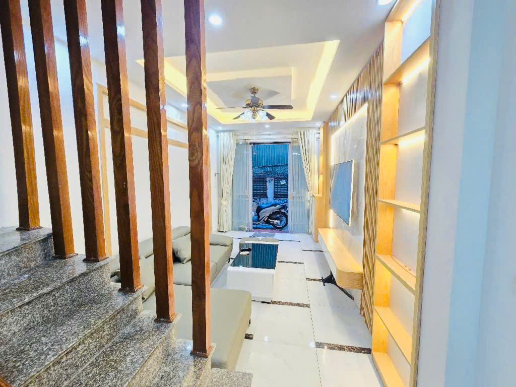 Cần bán nhà Thanh Lân - Hoàng Mai 30m2, 4 tầng