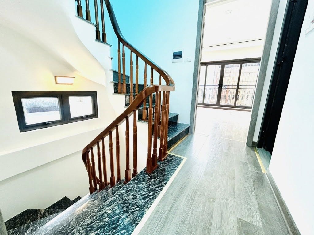 SIÊU PHẨM HAI BÀ - THIẾT KẾ ĐỈNH - XÁCH ĐỒ VỀ Ở LUÔN - LUNG LINH