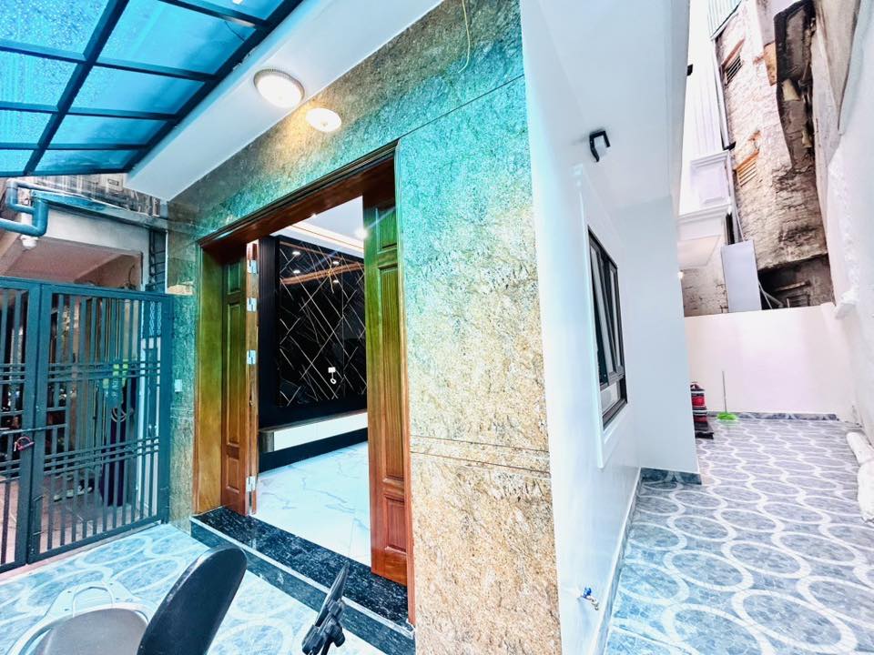 SIÊU PHẨM HAI BÀ - THIẾT KẾ ĐỈNH - XÁCH ĐỒ VỀ Ở LUÔN - LUNG LINH