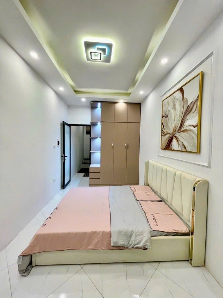 NHÀ MỚI FULL ĐỒ - HAI THOÁNG TRƯỚC SAU - SỔ HỒNG VUÔNG VẮN