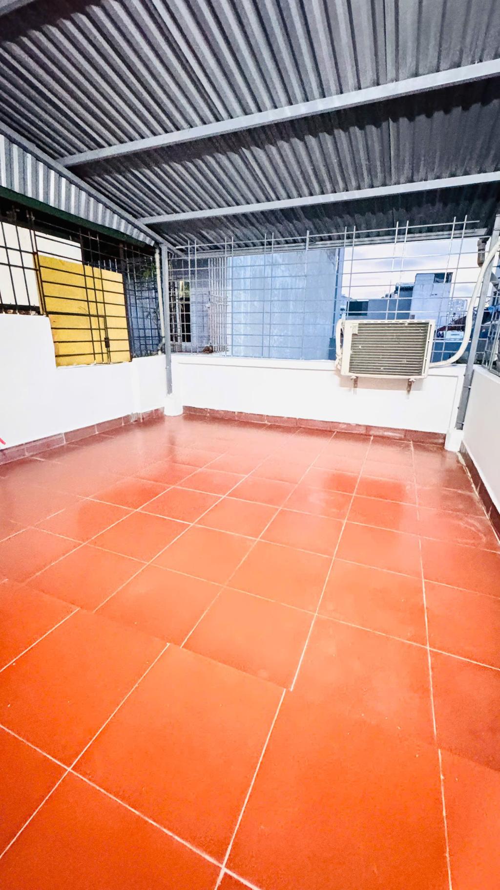 BÁN NHÀ KHƯƠNG HẠ SIÊU PHẨM NHÀ DÂN XÂY Ở- KHUÔN VÀNG THƯỚC NGỌC, XINH LUNG LINH - 20M HỒ SINH THÁI - 2 Ô TÔ TRÁNH CÁCH 20M - 100M RA 3 TRƯỜNG HỌC C1, C2, C3- 1 BƯỚC RA CHỢ - NHÀ MỚI FULL NỘI THẤT SANG TRẢNH ĐẸP- XEM LÀ ƯNG