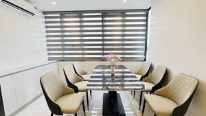 BÁN NHÀ CHÍNH CHỦ PHỐ VŨ TÔNG PHAN – GIÁ SIÊU TỐT TRONG KHU VỰC – Ô TÔ VÒNG QUANH – CHỈ VIỆC XÁCH VALI VỀ Ở!!!