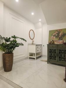 BÁN NHÀ HOÀNG ĐẠO THÀNH SIÊU PHẨM NHÀ DÂN XÂY Ở-NHÀ MỚI FULL NỘI THẤT XINH LUNG LINH