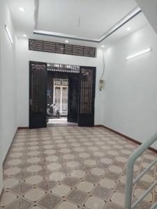 CÁCH MẶT TIỀN CHỈ 20M - 3 TẦNG BTCT NGAY KHU CHỢ VẢI SẦM UẤT.