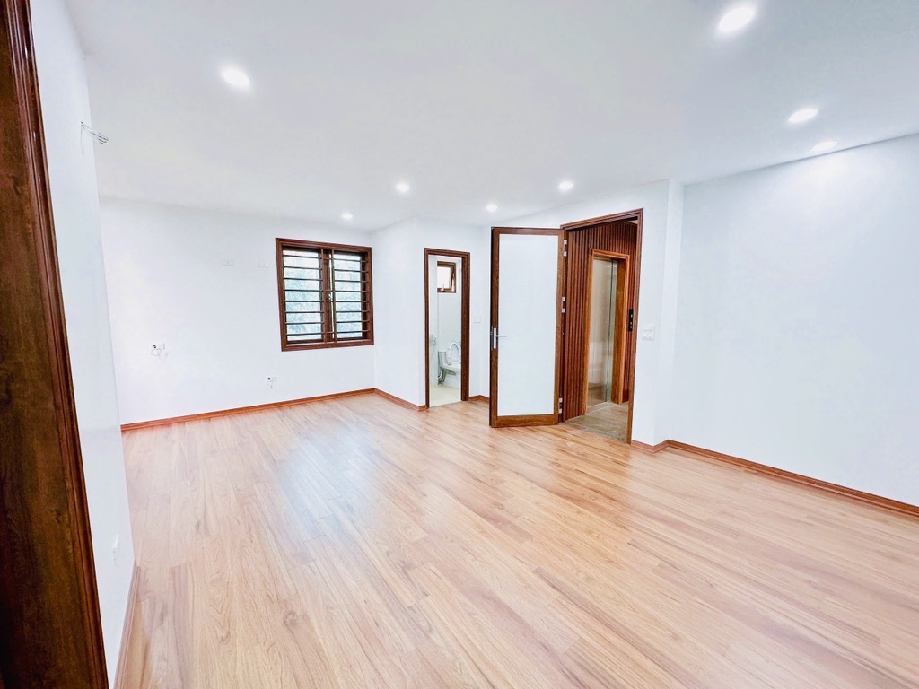 Bán nhà Văn Điển Thanh Trì,phân lô ô tô dừng đỗ,kinh doanh vp, 3 mặt thoáng,6 tầng thang máy, vị trí trung tâm, nhà mới toanh, 13,3 tỷ(còn thương lượng)