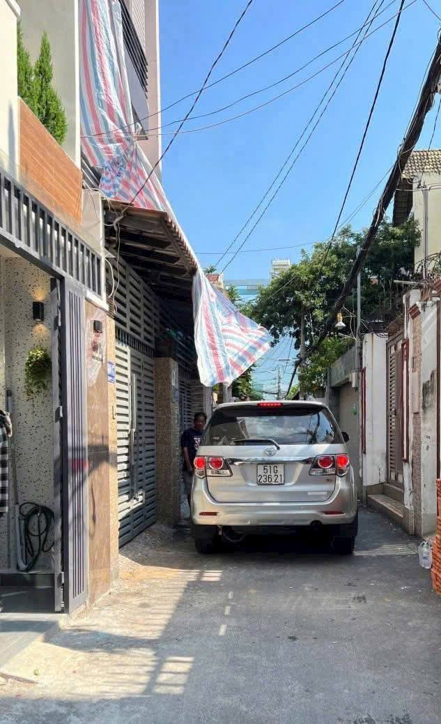 Bán Nhà hẻm ô tô Lê Quang Định, P1, Gò Vấp - 5,96 Tỷ, DT 3,7m x 11m, 1 Trệt 1 Lầu, Full Nội Thất