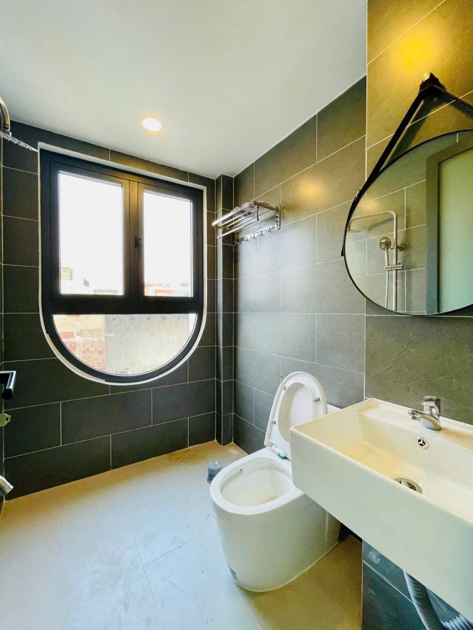 CHDV Đường Thống Nhất, 5PN, 40m2 _ 5,4 tỷ, cho thuê 22 Triệu/Tháng.