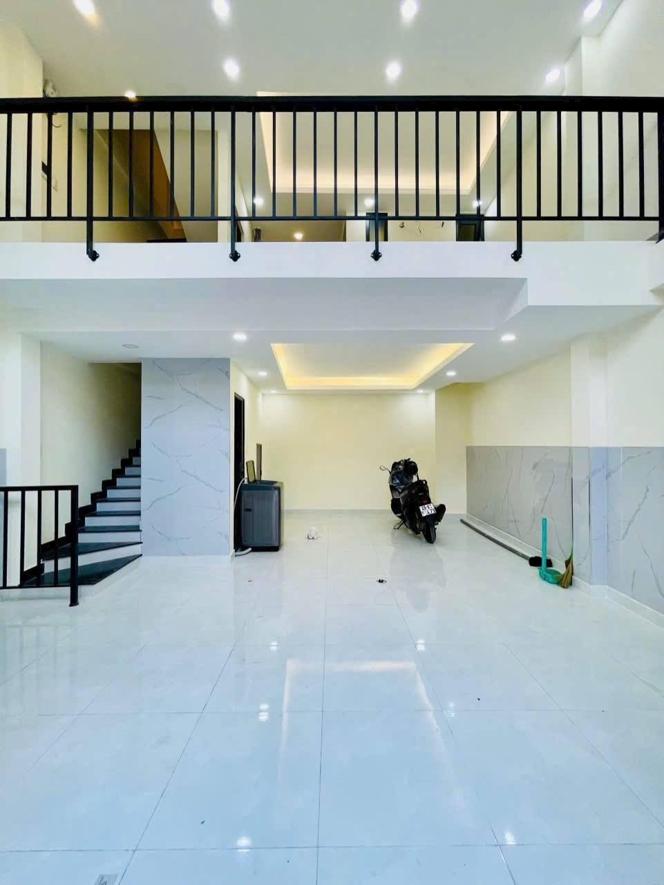 CHDV Đường Thống Nhất, 5PN, 40m2 _ 5,4 tỷ, cho thuê 22 Triệu/Tháng.