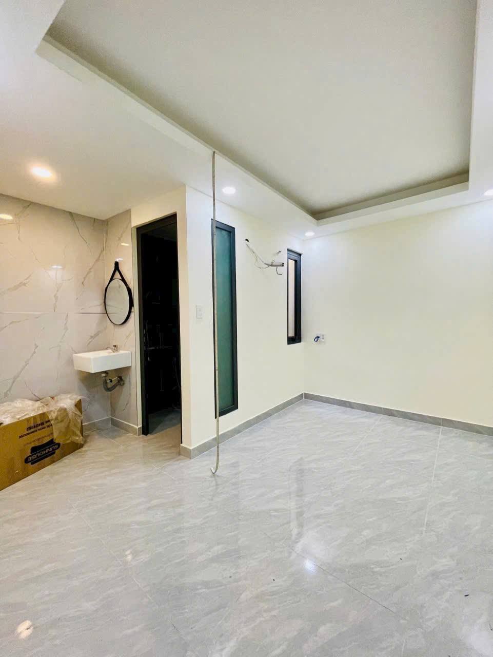 CHDV Đường Thống Nhất, 5PN, 40m2 _ 5,4 tỷ, cho thuê 22 Triệu/Tháng.