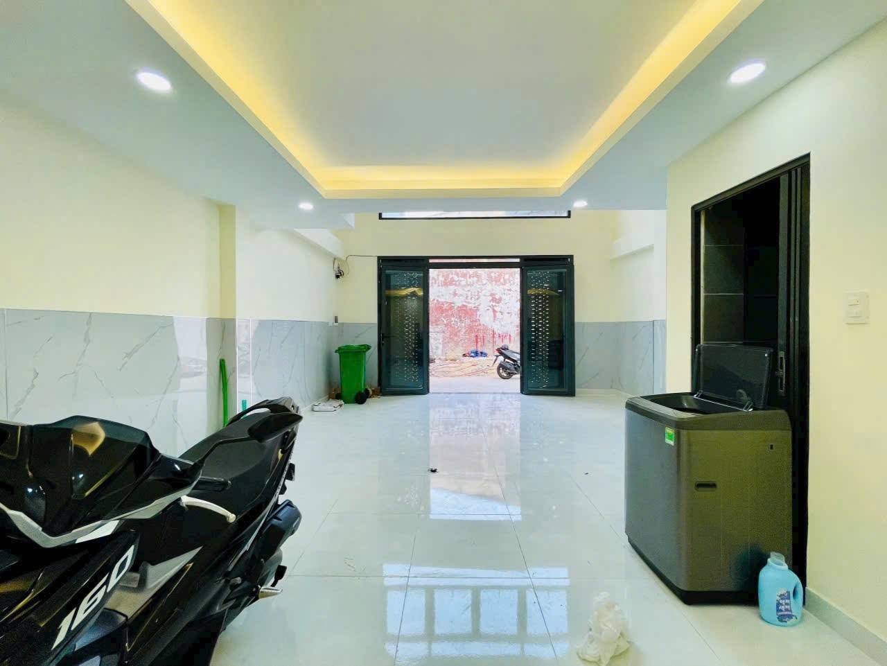 CHDV Đường Thống Nhất, 5PN, 40m2 _ 5,4 tỷ, cho thuê 22 Triệu/Tháng.