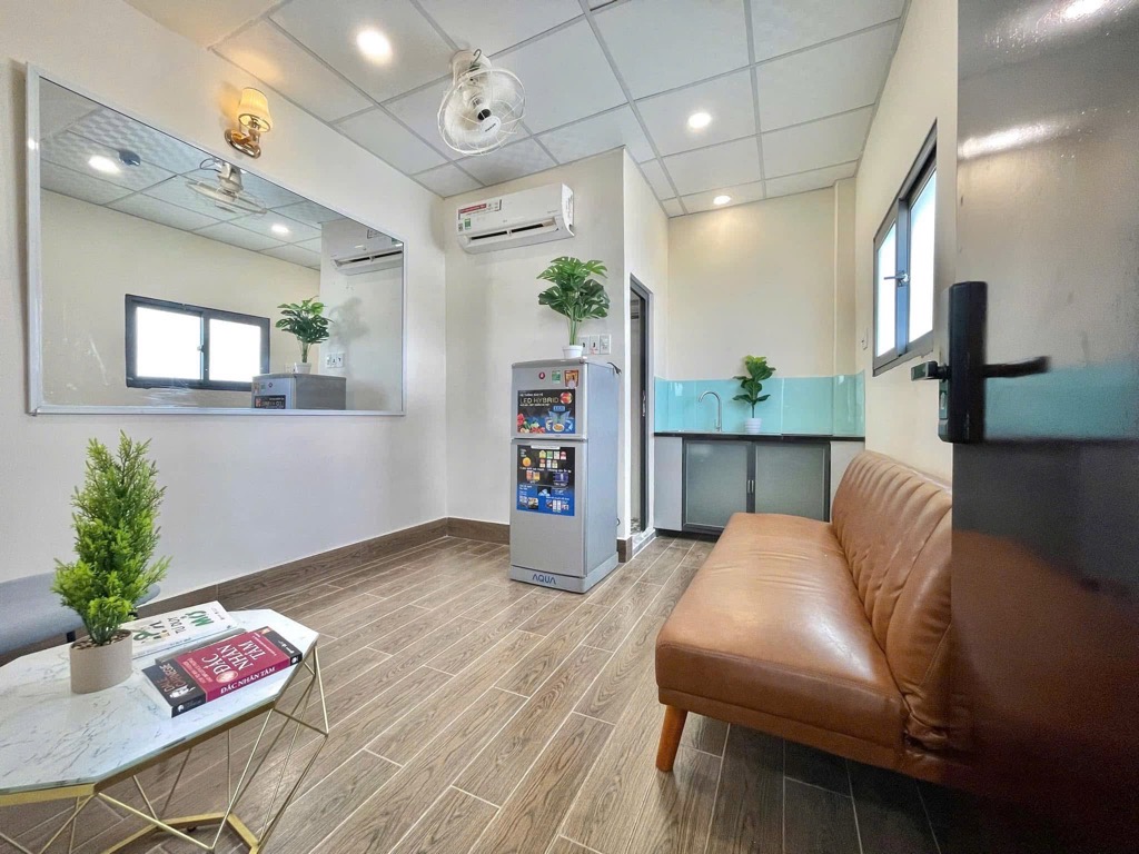 QUẬN 7 - BÁN TOÀ CHDV - 8 PHÒNG - DÒNG TIỀN - THANG MÁY - 6.X TỶ TL