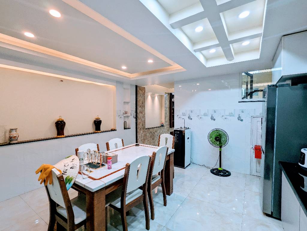 Quận 7 bán nhà kế Phú Mỹ Hưng, hẻm xe hơi tới, sổ hồng, gần 80m2, nhỉnh 7 tỷ