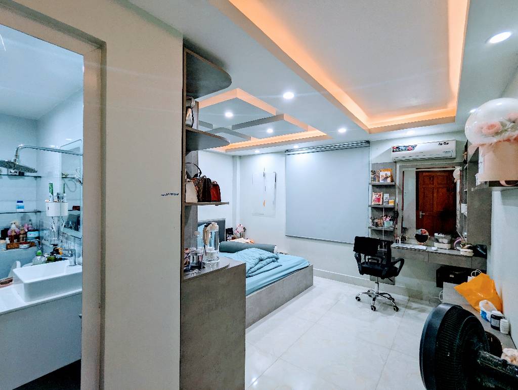 Quận 7 bán nhà kế Phú Mỹ Hưng, hẻm xe hơi tới, sổ hồng, gần 80m2, nhỉnh 7 tỷ