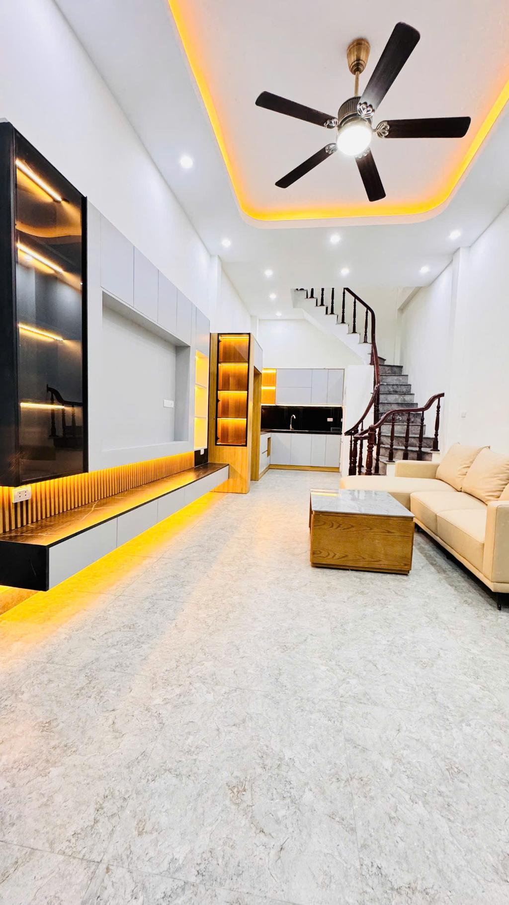 Bán nhà Phố Đông Quan – Sóc Sơn 45 m2 4 tầng MT 4 m nhà còn mới về ở ngay gần ô tô