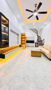 Bán nhà Phố Đông Quan – Sóc Sơn 45 m2 4 tầng MT 4 m nhà còn mới về ở ngay gần ô tô