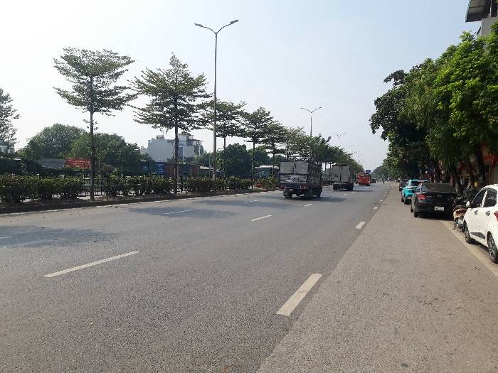 MẶT PHỐ KINH DOANH, VỈA HÈ RỘNG, CHO THUÊ ĐẸP, GIÁ QUÁ NGON, BÁN ĐẤT TẶNG NGAY CÁI NHÀ TÂY HỒ