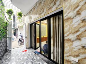 Bán nhà ở ngay Quang Lãm 30,2m2 ô tô đỗ ngay cửa, giá 4,1 tỷ