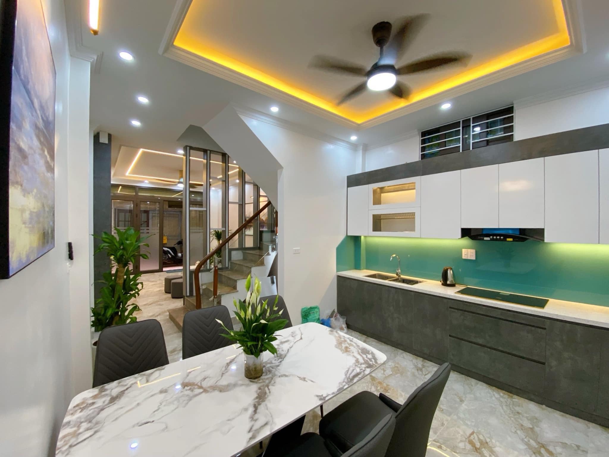 Bán nhà Linh Đàm mới xây, đẹp lung linh, 35m2, 6,9 tỷ