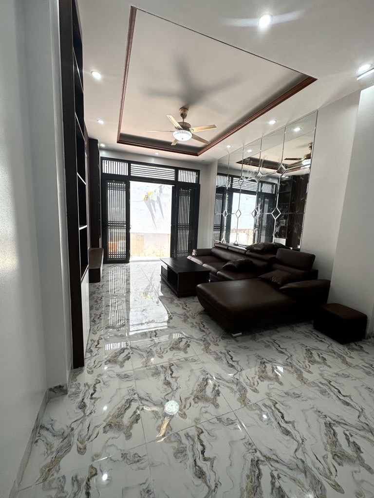 LĨNH NAM, NHÀ ĐẸP, LÔ GÓC, NỞ HẬU, 5 TẦNG, 5,9 TỶ