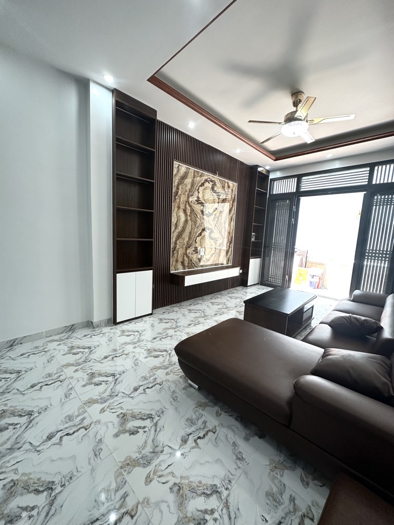 LĨNH NAM, NHÀ ĐẸP, LÔ GÓC, NỞ HẬU, 5 TẦNG, 5,9 TỶ