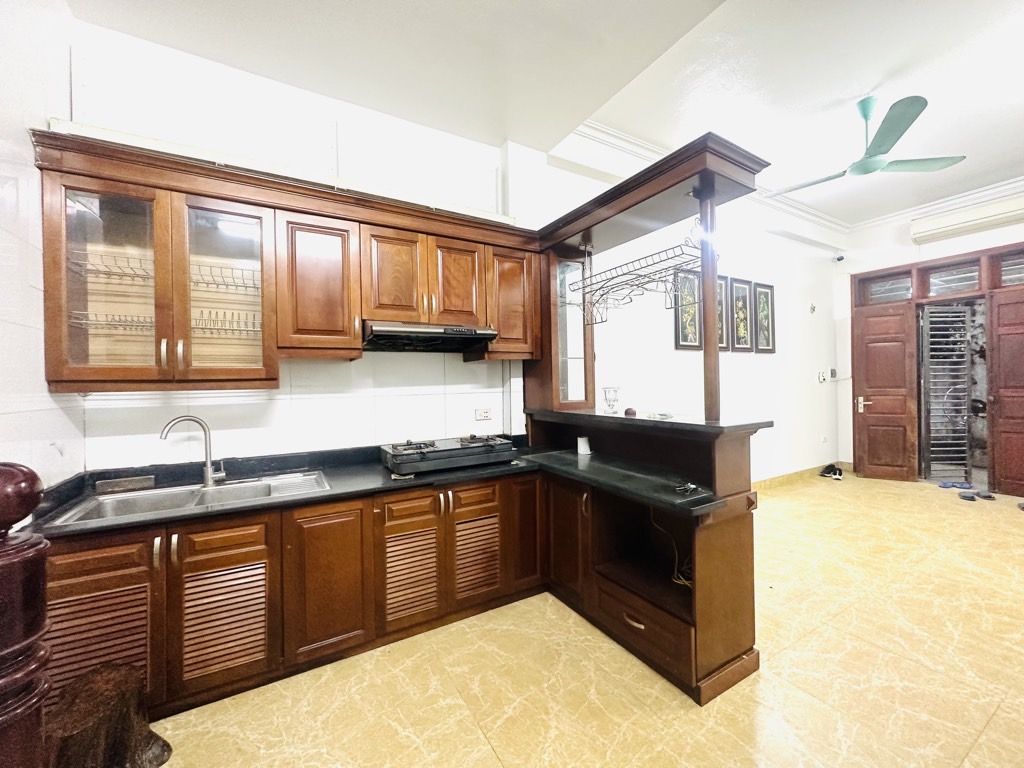 Nhà đẹp Ngọc Hồi, d/tích 24/29m2, 5 tầng, gi.á 5,8 t/ỷ.