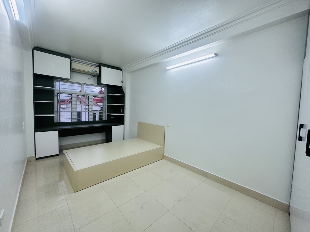 Nhà đẹp Ngọc Hồi, d/tích 24/29m2, 5 tầng, gi.á 5,8 t/ỷ.