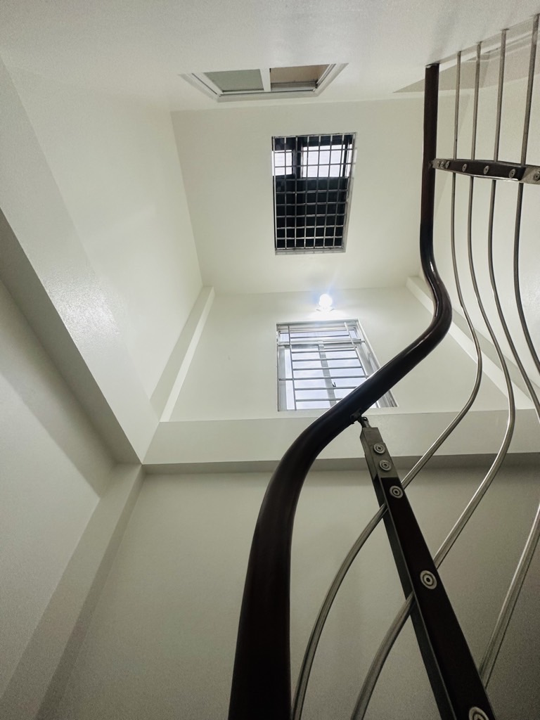 Nhà đẹp Ngọc Hồi, d/tích 24/29m2, 5 tầng, gi.á 5,8 t/ỷ.