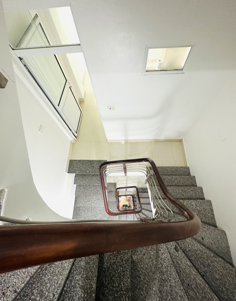 Nhà đẹp Ngọc Hồi, d/tích 24/29m2, 5 tầng, gi.á 5,8 t/ỷ.