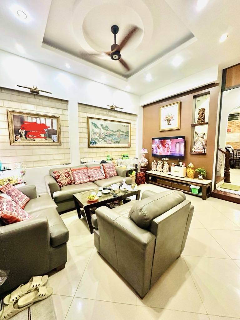 VĨNH HƯNG - NHÀ MỚI XÂY, DIỆN TÍCH RỘNG, Ô TÔ ĐỖ CỬA, 5 TẦNG, 6 PHÒNG KHÉP KÍN