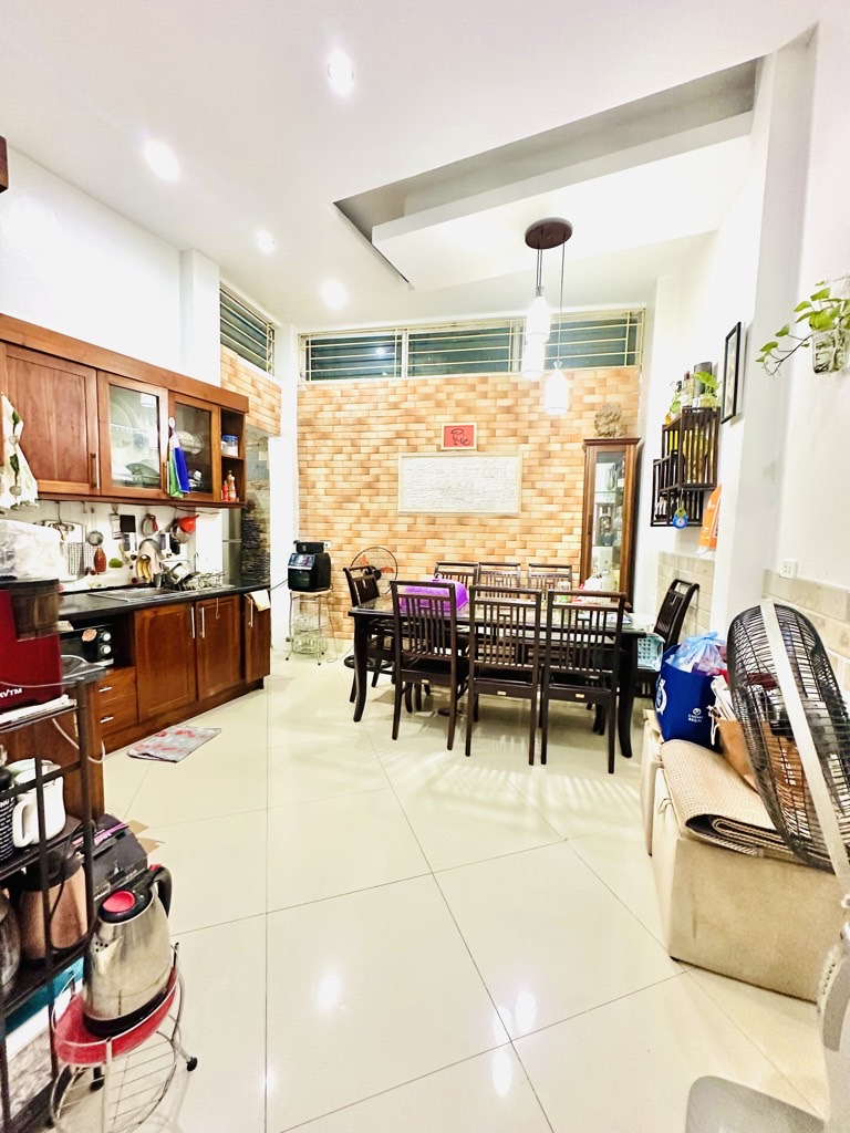 VĨNH HƯNG - NHÀ MỚI XÂY, DIỆN TÍCH RỘNG, Ô TÔ ĐỖ CỬA, 5 TẦNG, 6 PHÒNG KHÉP KÍN