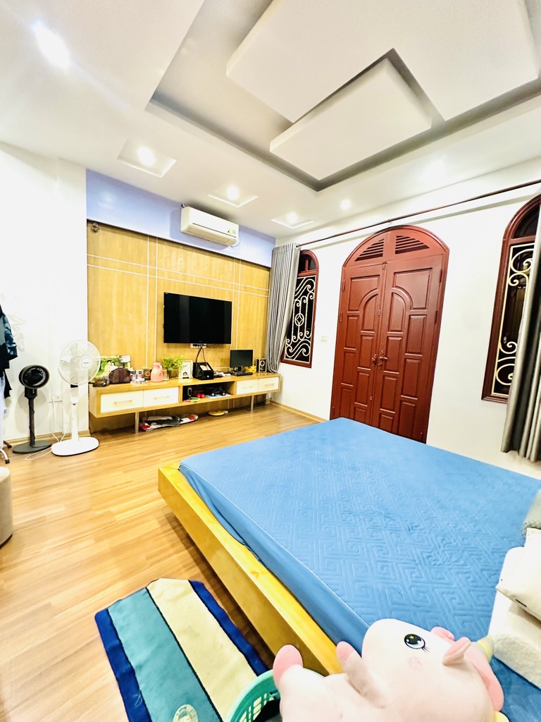 VĨNH HƯNG - NHÀ MỚI XÂY, DIỆN TÍCH RỘNG, Ô TÔ ĐỖ CỬA, 5 TẦNG, 6 PHÒNG KHÉP KÍN