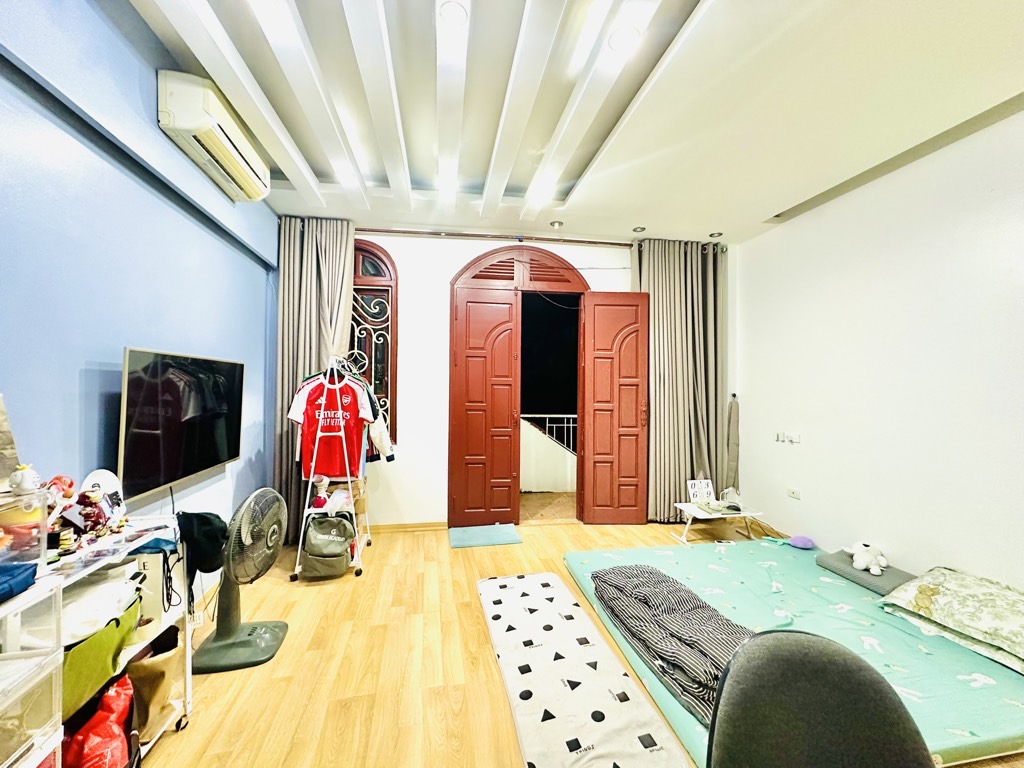 VĨNH HƯNG - NHÀ MỚI XÂY, DIỆN TÍCH RỘNG, Ô TÔ ĐỖ CỬA, 5 TẦNG, 6 PHÒNG KHÉP KÍN