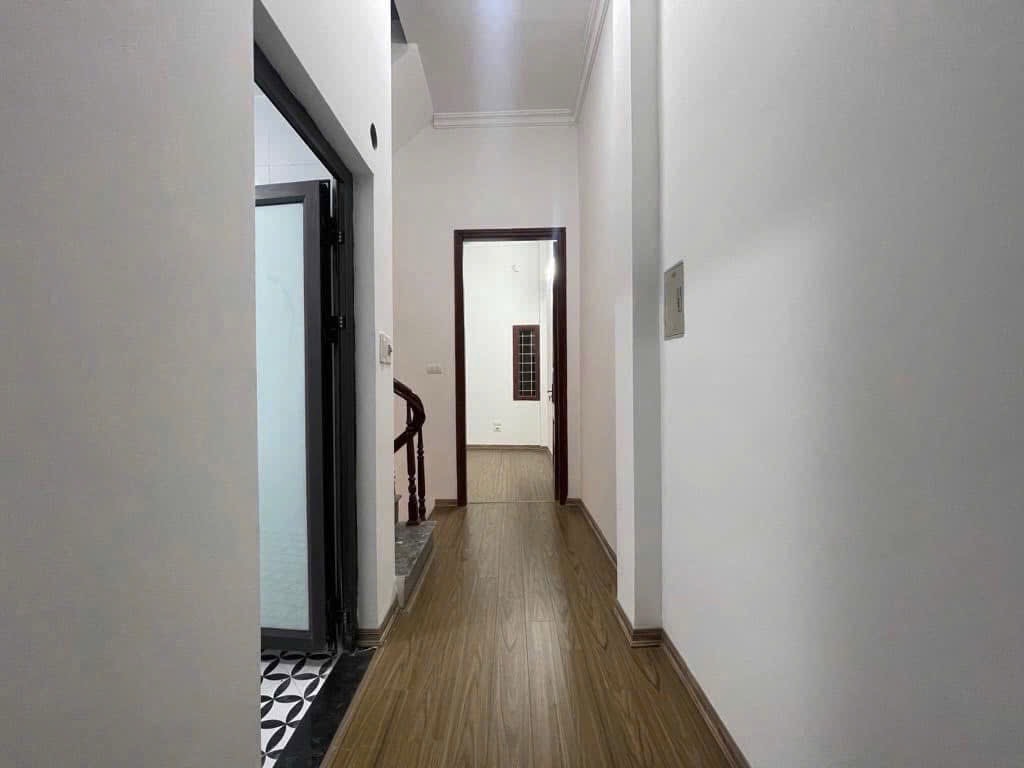 BÁN NHÀ TÂN MAI - LÔ GÓC, Ô TÔ TRÁNH, KINH DOANH, Ô TÔ VÀO NHÀ, 5 TẦNG Ở NGAY