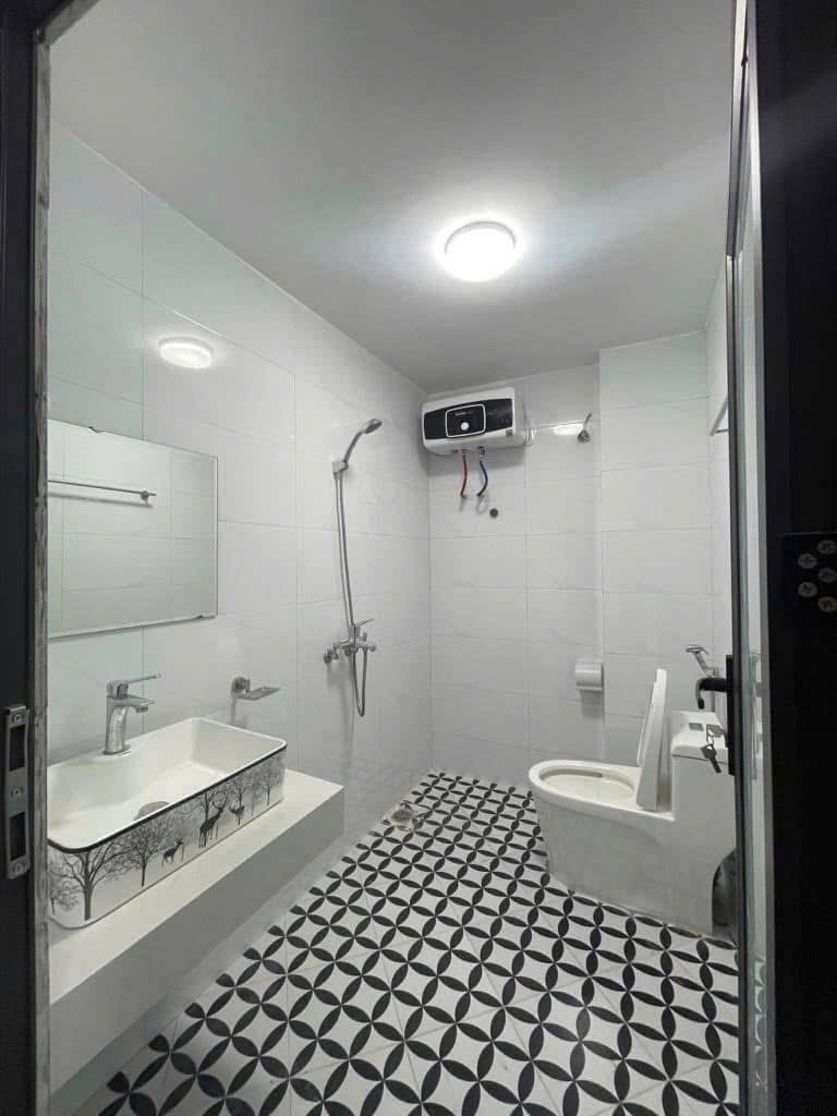 BÁN NHÀ TÂN MAI - LÔ GÓC, Ô TÔ TRÁNH, KINH DOANH, Ô TÔ VÀO NHÀ, 5 TẦNG Ở NGAY