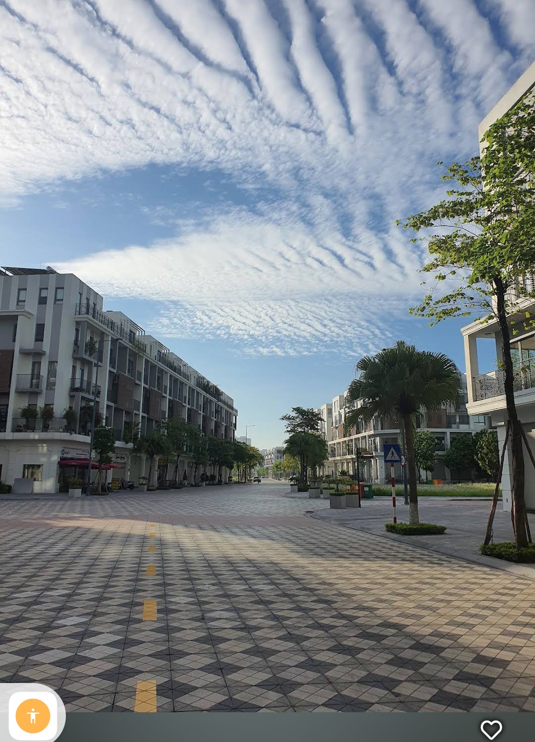 diện tích 60m2 , Thiết kế 5 tầng , rất đẹp , về ở ngay, giáp Thanh Xuân