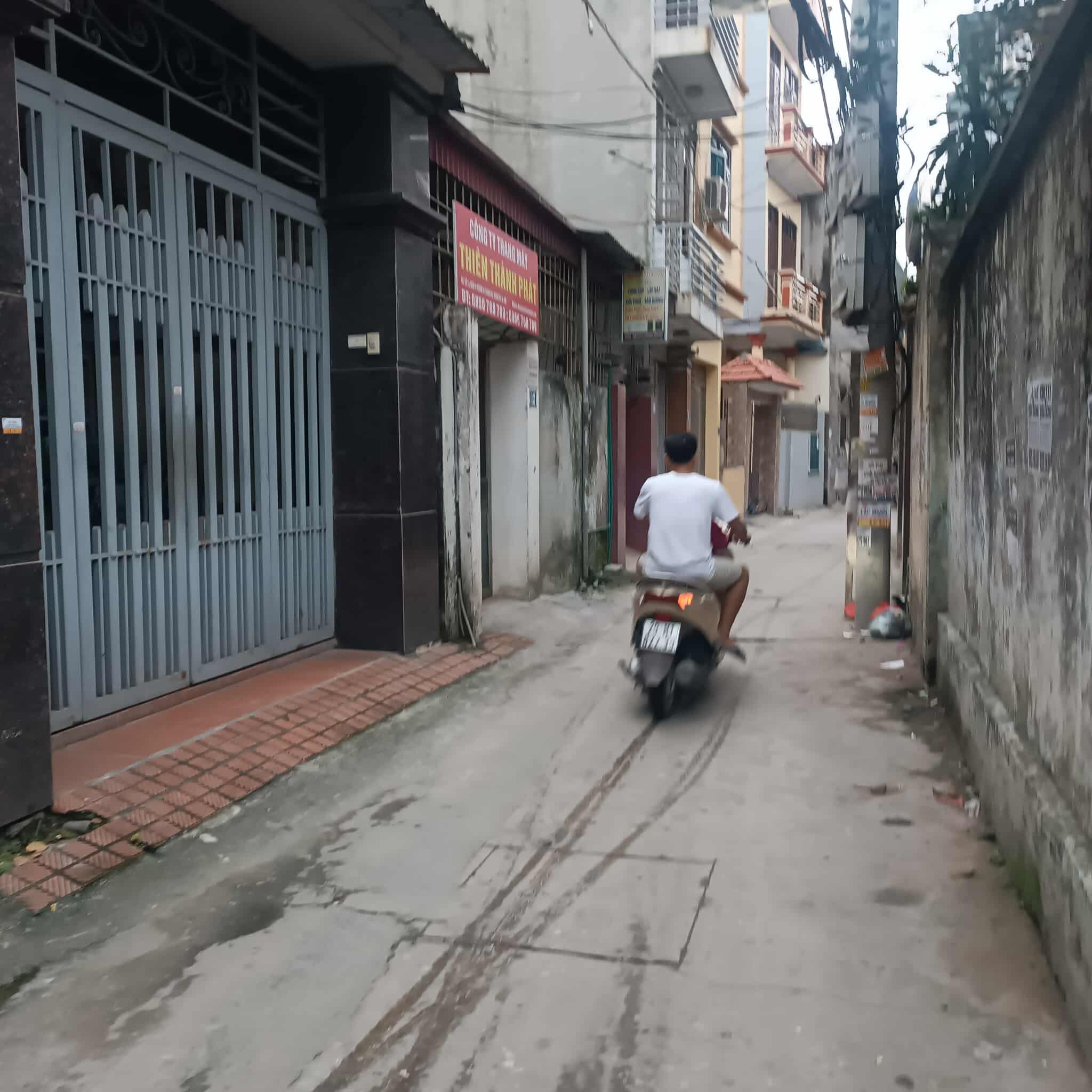 nhà đẹp tại phường Khương Đình, Thanh Xuân, Hà nội.35m2, 7.3 tỷ, mặt tiền 3.3m, lô góc.